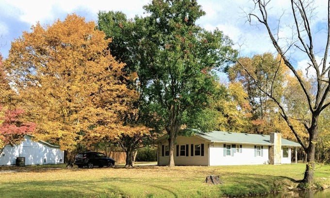 Pigeon Forge Chalet De Esquí | Mountain Stream -Riverside w/ Hot Tub Walk to Pigeon Forge FREE Tickets!