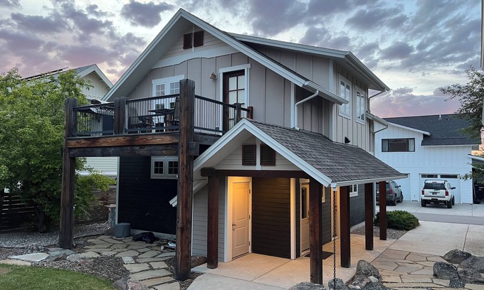 Valley West Casa | Mountain Studio - luxury finishes in upscale neighborhood, e-bikes included!