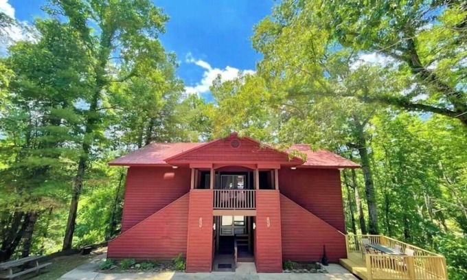 Bryson City Apartamento | MOUNTAIN SUITE on the 2nd floor of a 2story Duplex