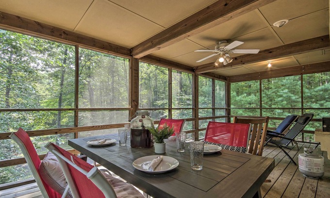 Fort Valley Casa | ‘Mountain Town Adventures’ Home w/ Fire Pit!