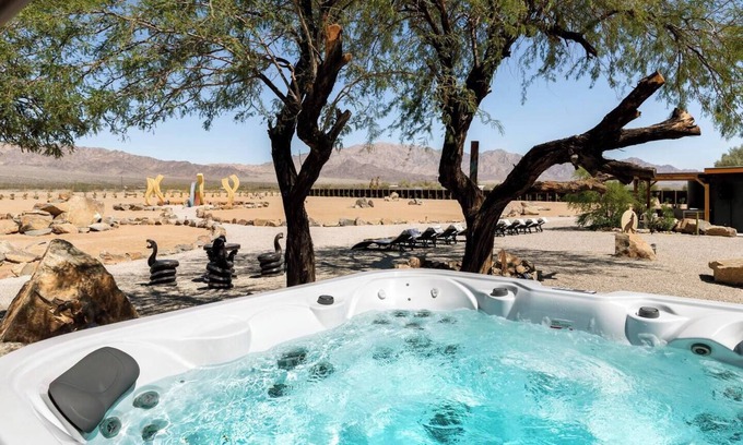 Wonder Valley Casa | Mountain Rising