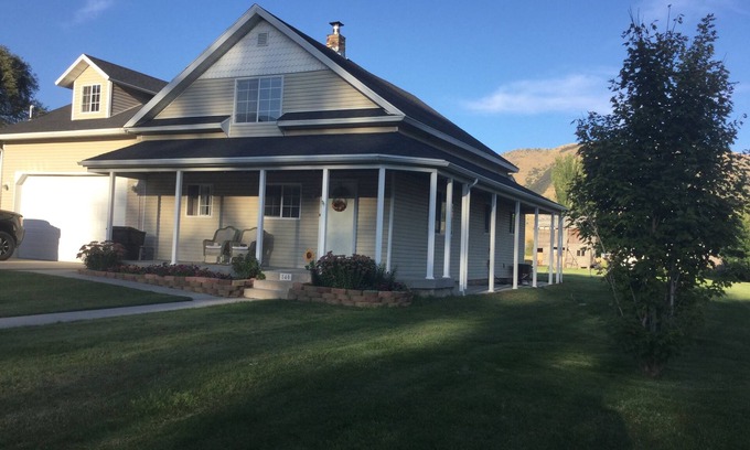 Mantua Casa | Escapada al valle de la montaña. Acogedora granja cerca de un hermoso lago en el norte de Utah.