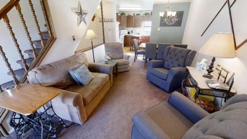 Red River Casa | Mountain View 3 - Grill - WiFi - Mountain Views - Washer - Dryer - Garage Access - Walk to Everything