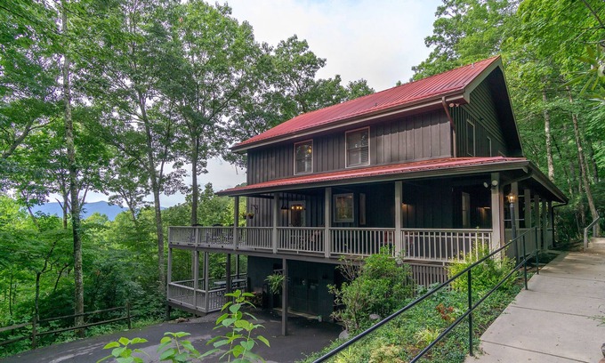Montreat Casa | Vista a la montaña: 4 dormitorios, 3. 5 BA Casa en Montreat, capacidad para 12