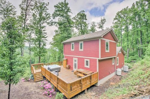 Boone Casa | Mountain View Boone Home Close to Blue Ridge Pkwy!