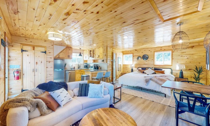 Salida Casa | Mountain-View Cabin with Arkansas River Access - Firepit, Dog-Friendly
