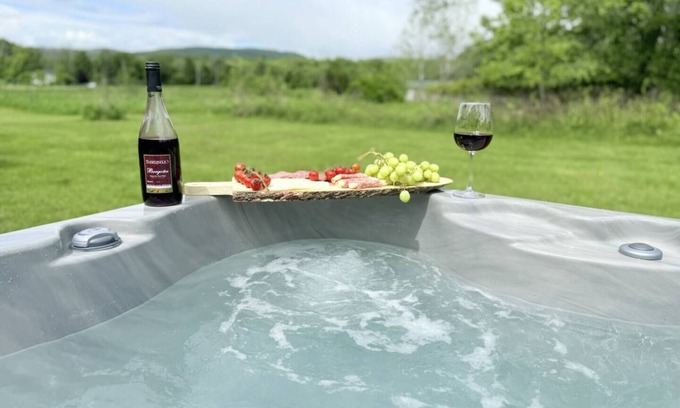 Hensonville Chalet De Esquí | This chalet is a 4 bedroom(s), 2 bathrooms, located in Hensonville, NY.