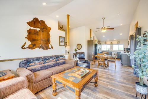 Elizabeth Casa | Mountain-View Colorado Getaway on 40 Private Acres