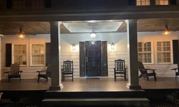 Pikeville Casa | Mountain view country home