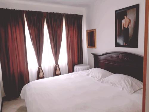 Franskraal Casa | Mountain View Holiday Home