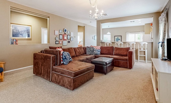 Surprise Farms Casa | Mountain view home with high-speed WiFi, central AC, and a private washer/dryer