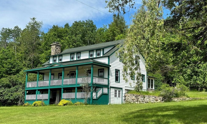 Jay Casa | Mountain View Loj overlooking the majestic Adirondack Mountains & Ausable River