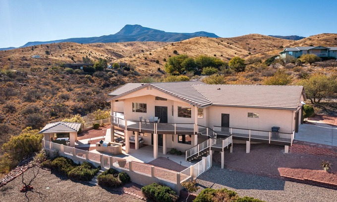 Clarkdale Casa | PeaksView Oasis near Jerome-Old Town-Sedona-Mt. Views, Secluded and Luxurious.