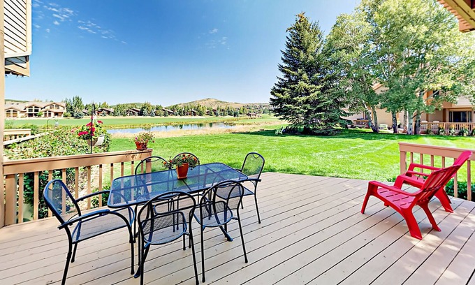 Park Meadows Condominio | Mountain-View Park Meadows Condo - Walk to Rec Center & Shuttle Stop