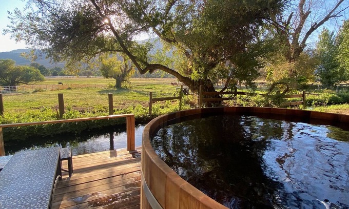Kernville Otro | Mountain View: swimming hole and hot tub overlooking horse meadows