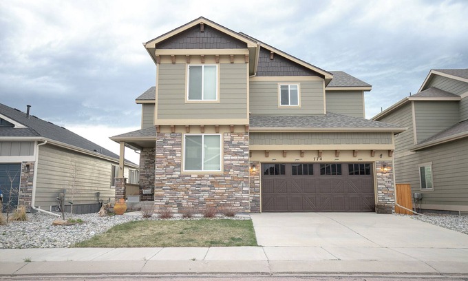 Monument Casa | Mountain view w/master suite fireplace & game room