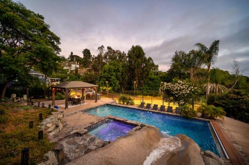 Mount Helix Villa | Mountain Villa in San Diego - Pool & Waterslide, Spa, Pickle Ball, Game room