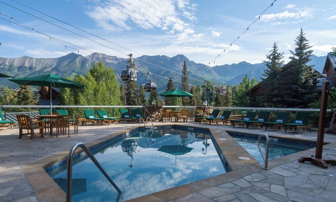Mountain Village Condominio | Mountain Village Getaway with Pool & Hot Tub