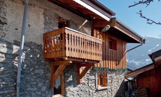 Great Alpine Road Apartamento | Apartamento de pueblo de montaña con vistas a 3 valles