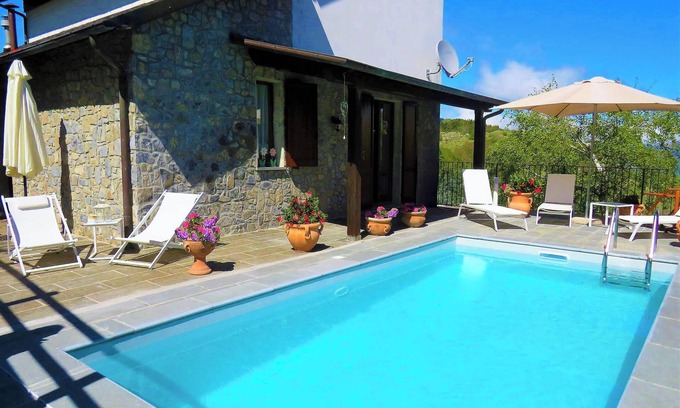 Careggine Villa | Villetta de montaña, vistas, piscina propia, restaurantes a pie, WIFI