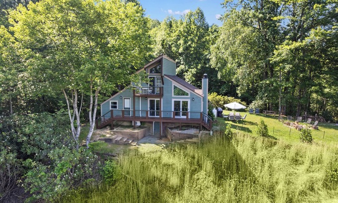 Hendersonville Cabaña | Mountain Vista Retreat in Hendersonville, NC