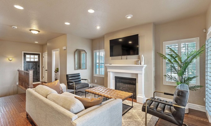 West Jordan Casa | Mountain Vista Rustic Cozy Home/Garage Pking