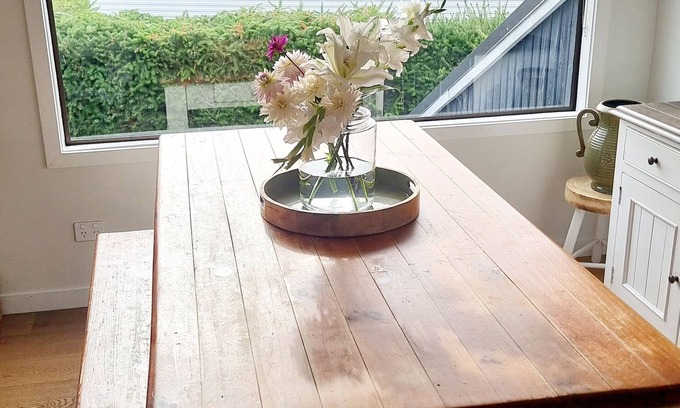 Fernhill Casa | Renovated Home, stunning views.