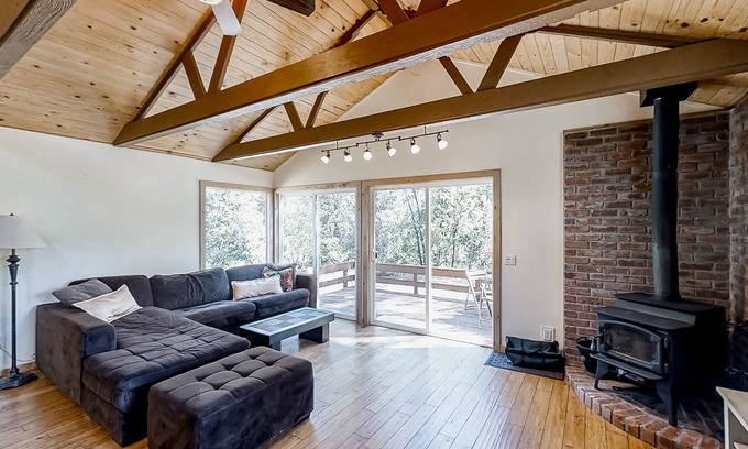 Cascadel Woods Casa | Mountainside home, dog-friendly, with deck, fireplace, washer/dryer, & WiFi