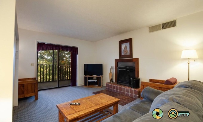 Basye Condominio | Mountainside Retreat Condo (#1-202) | Ground-level | Quiet & secluded