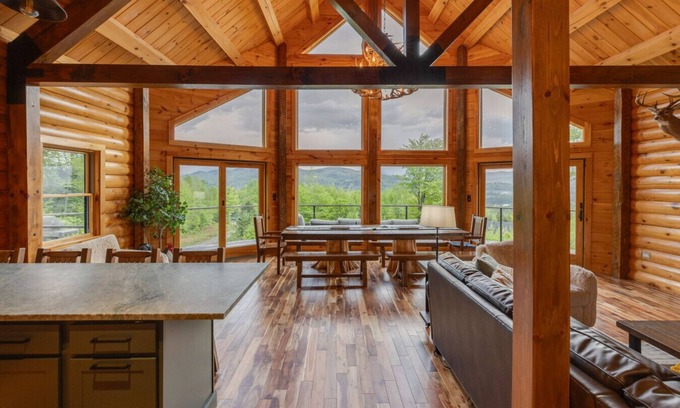 Thornton Cabina | Mountaintop Cabin with Incredible View