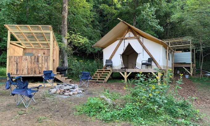 Moravian Falls Alquiler De RV | Mountaintop Glamping Tent at Growing Faith Farms