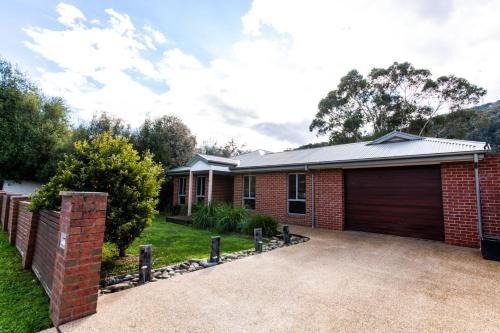 Bright Casa | Mountbatten