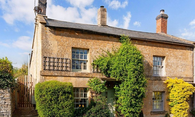 Longborough Cabaña | Mouse Manor - pet friendly, Longborough near Stow-on-the-Wold