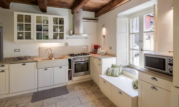 Fivizzano Casa | Alojamiento de 6 habitaciones en Loc. Spicciano