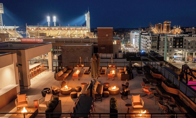 Central Business District Hotel | Moxy Cincinnati Downtown