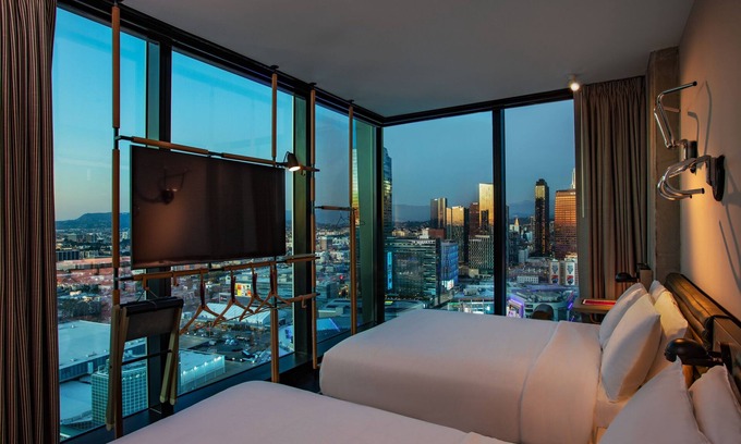 Downtown Los Angeles Hotel | Moxy Downtown Los Angeles