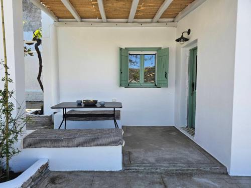 Skyros Town Casa | Mparmpa Nikoli