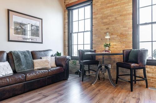 Stratford Casa | MR Loft formerly The Lehman Studio Stratford