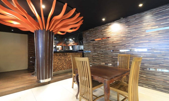 Kemang Hotel | Mroom Prapancha