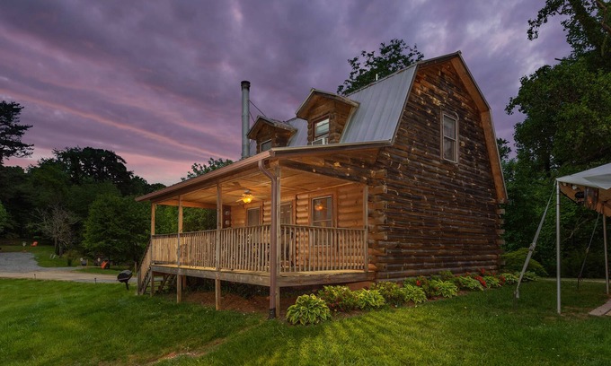 Candler Casa | Mt. Mitchell Cabin Mountain View