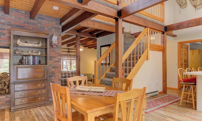 Bartlett Casa | Mt. Washington Valley Get Away - near Hiking, Storyland & North Conway