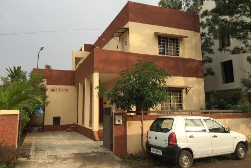 Nashik Cama Y Desayuno | MTDC Approved Mohiniraj Guest House