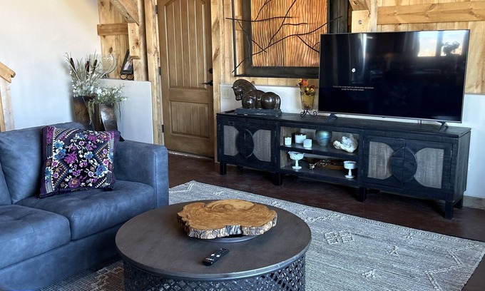 Durango - Purgatory Casa | MTN Bliss: La Plata Views, 6.5 Miles to Main St, & Full Gym. Barnominum Retreat