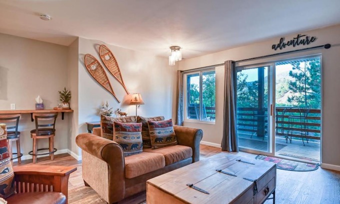 Green Mountain Falls Apartamento | MTN Town Escape-Beavers Den, 1 Bdrm luxury Apt