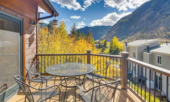 Georgetown Cabina | Mtn-View Cabin w/Private Hot Tub in Georgetown!