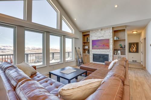 Granby Casa | Mtn-View Deck and Game Room Granby Getaway