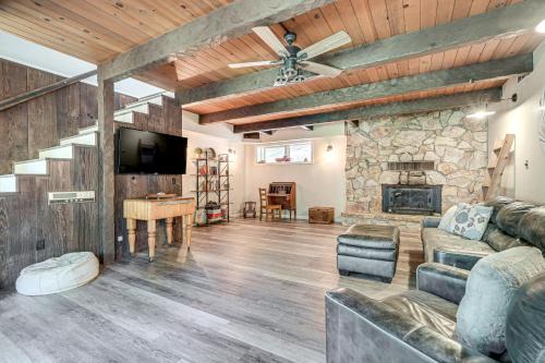 West Point Casa | Mtn-View Gem Deck, Grill and Fire Pit in West Point
