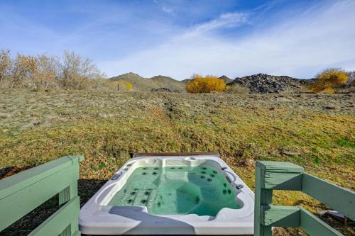 Weldon Casa | Mtn-View Weldon Home Walk to Pacific Crest Trail