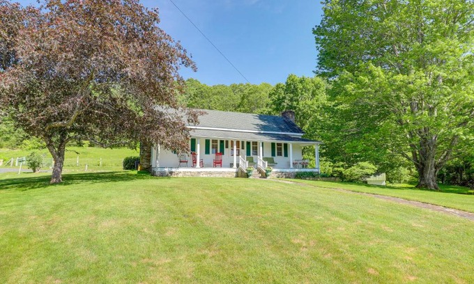 Weaverville Casa | Mtn Views and Epic Sunsets Private Weaverville Home