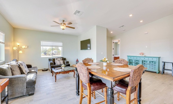 Casa Grande Casa | Mtn Views: Spacious Family Home in Casa Grande!